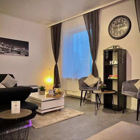 G&G Luxury Apartment Am Stadtpark ベンドルフ エクステリア 写真