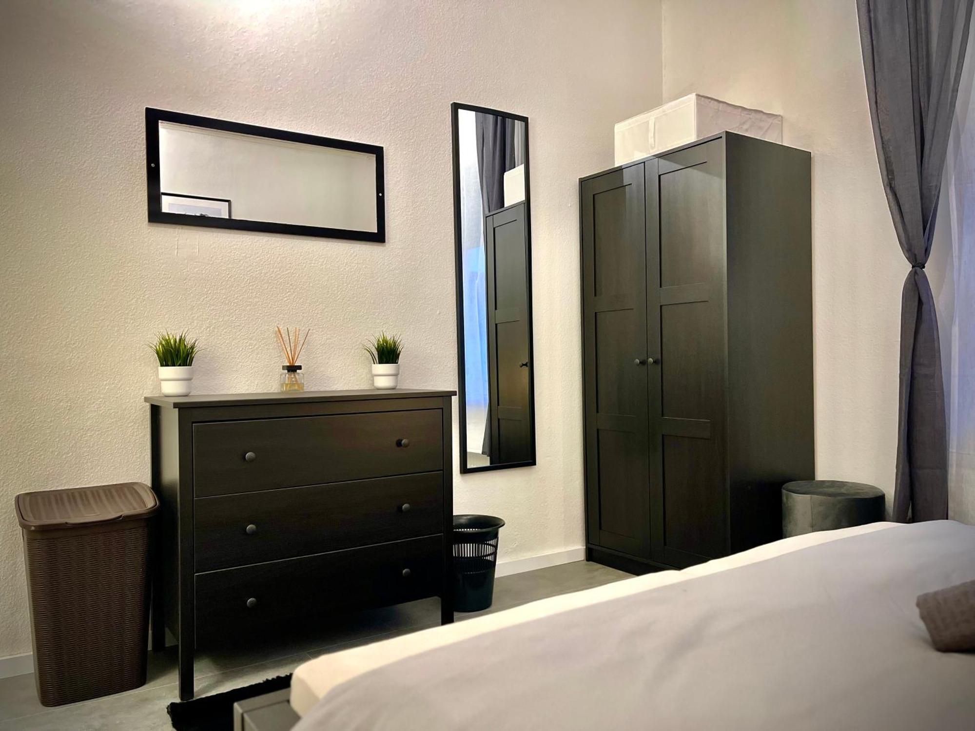 G&G Luxury Apartment Am Stadtpark ベンドルフ エクステリア 写真